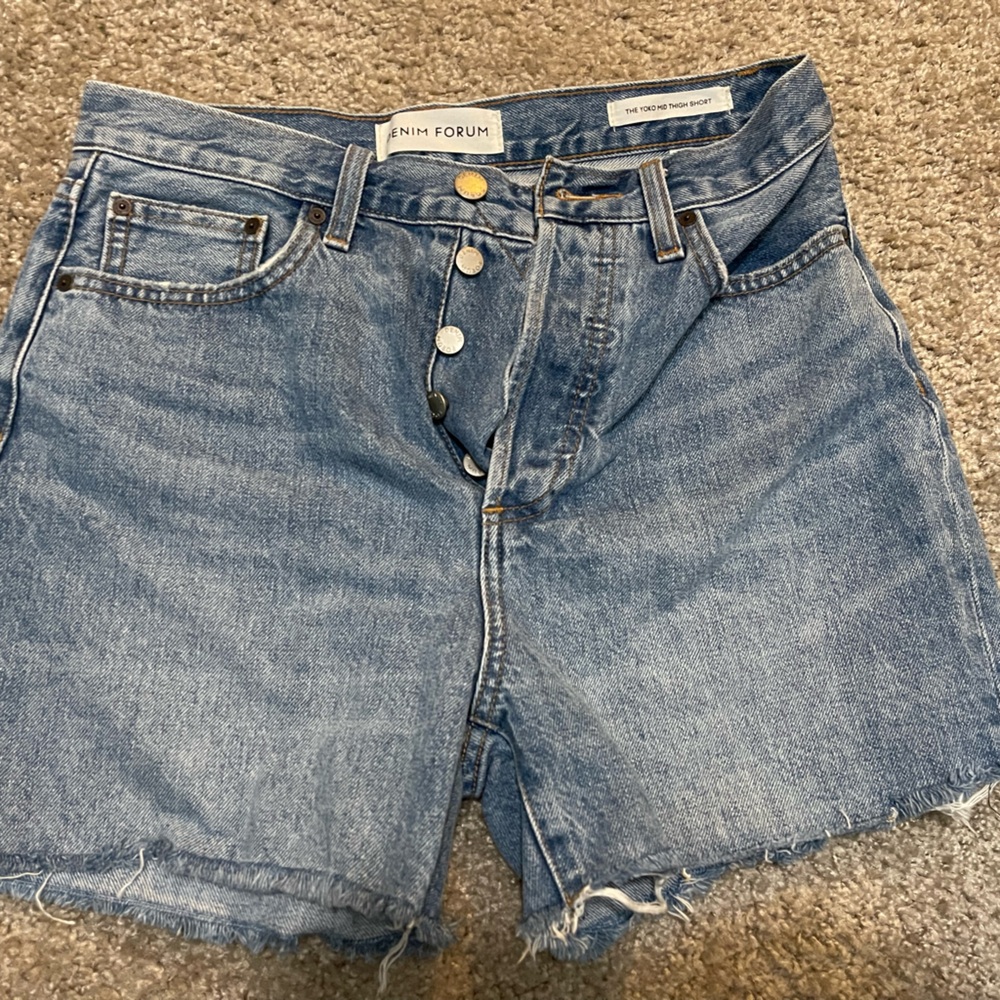 Denim forum yoko mid thigh short size 27